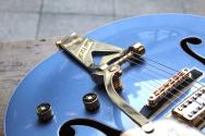 GRETSCH LIMITED Falcon Hollow Body with String-Thru Bigsby and Gold Hardware, Ebony Fingerboard, Cerulean Smoke HARDCASE