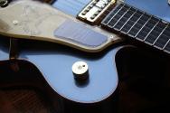 GRETSCH LIMITED Falcon Hollow Body with String-Thru Bigsby and Gold Hardware, Ebony Fingerboard, Cerulean Smoke HARDCASE