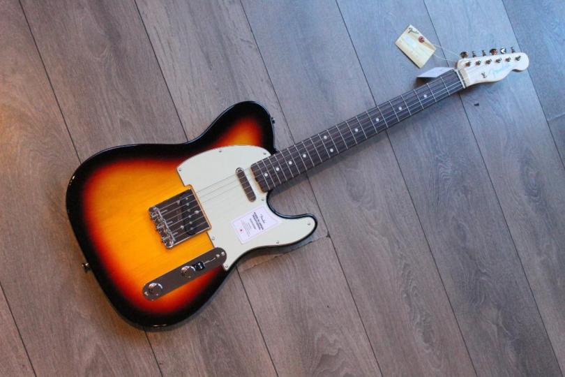 Fender "Made in Japan Traditional 60s Telecaster®, Rosewood Fingerboard, 3-Color Sunburst" GIGBAG