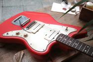 DEL TONE "JM-Style Fiesta Red Matching Headstock, Aged" HARDCASE, PAPERS