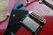 MAYBACH "Unique piece for ESTUDIO 54, Capitol 59 Bigsby Cherry Gloss" HARDCASE, PAPERS