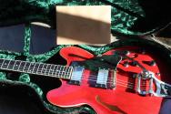 MAYBACH "Unique piece for ESTUDIO 54, Capitol 59 Bigsby Cherry Gloss" HARDCASE, PAPERS