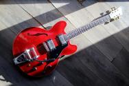 MAYBACH "Unique piece for ESTUDIO 54, Capitol 59 Bigsby Cherry Gloss" HARDCASE, PAPERS