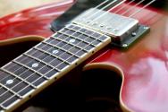 MAYBACH "Unique piece for ESTUDIO 54, Capitol 59 Bigsby Cherry Gloss" HARDCASE, PAPERS