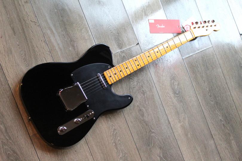 FENDER "Limited Edition American Vintage II 1951 Telecaster, Flame Maple Fingerboard, Black" HARDCASE, PAPERS
