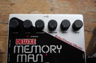 EHX Deluxe Memory Man Analog Delay / Chorus / Vibrato