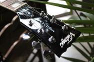VINTAGE "Revo Series Custom Supreme' Baritone VI Semi-Acoustic Guitar Boulevard Black"4, 00 KG