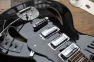 VINTAGE "Revo Series Custom Supreme' Baritone VI Semi-Acoustic Guitar Boulevard Black"4, 00 KG