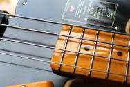 FENDER 75th Anniversary American Vintage II 1951 Precision Bass, Maple Fingerboard, Butterscotch Blonde HARDCASE, 3, 91 KG