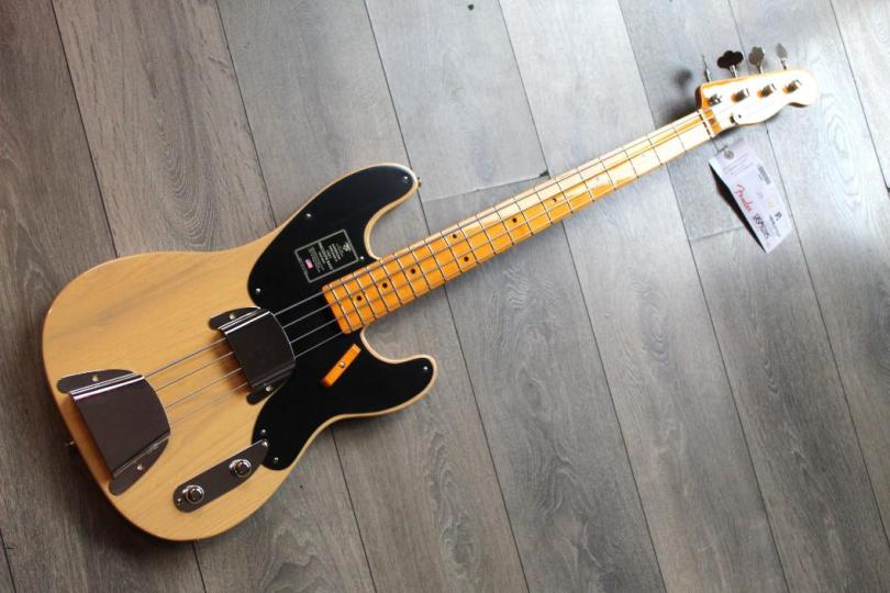 FENDER 75th Anniversary American Vintage II 1951 Precision Bass, Maple Fingerboard, Butterscotch Blonde HARDCASE, 3, 91 KG