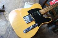 FENDER 75th Anniversary Vintera® Road Worn 1951 Telecaster, Maple Fingerboard, Butterscotch Blonde HARDCASE, 4, 35 KG