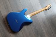 Fender "American Ultra Telecaster with Maple Fretboard, Cobra Blue" HARDCASE