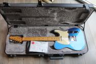 Fender "American Ultra Telecaster with Maple Fretboard, Cobra Blue" HARDCASE
