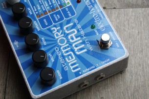 EHX "Stereo Memory Man with Hazarai"