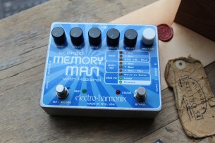 EHX "Stereo Memory Man with Hazarai"