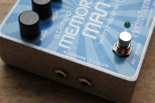 EHX "Stereo Memory Man with Hazarai"