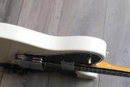 FENDER "American Vintage II 1977 Telecaster Custom, Rosewood Fingerboard, Olympic White" HARDCASE