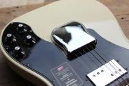 FENDER "American Vintage II 1977 Telecaster Custom, Rosewood Fingerboard, Olympic White" HARDCASE