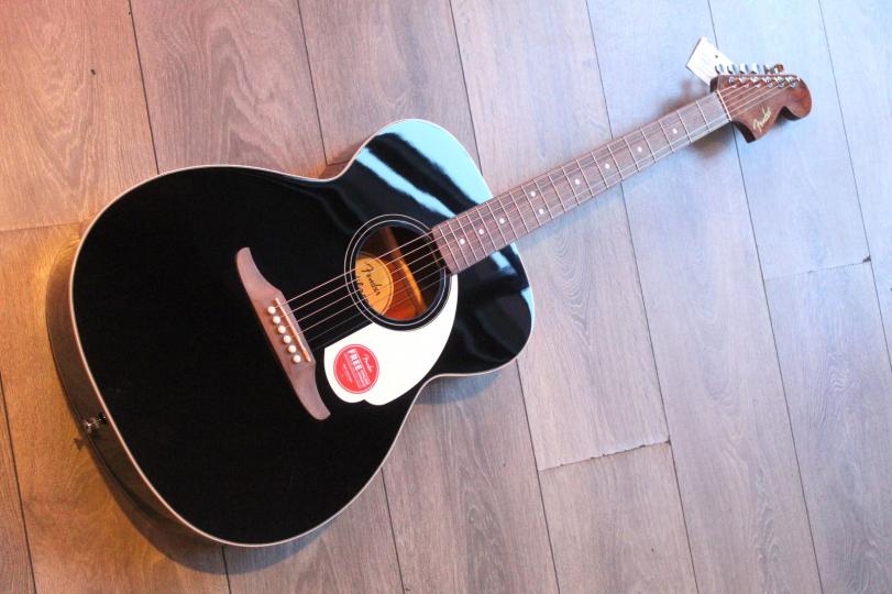 FENDER "Limited Edition California Standard Monterey, Black"