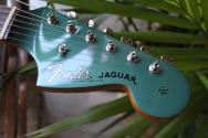 FENDER "Vintera® III Mid '60s Jaguar, Rosewood Fingerboard, Sherwood Green Metallic" GIGBAG, 3, 79 KG
