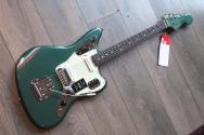 FENDER "Vintera® III Mid '60s Jaguar, Rosewood Fingerboard, Sherwood Green Metallic" GIGBAG, 3, 79 KG