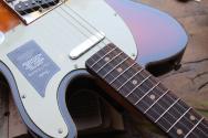 FENDER "Limited Edition Vintera III Early '60s Telecaster® Custom, Rosewood Fingerboard, 3-Color Sunburst" GIGBAG, 3, 75 KG