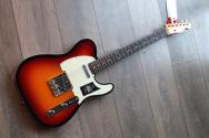 FENDER "Limited Edition Vintera III Early '60s Telecaster® Custom, Rosewood Fingerboard, 3-Color Sunburst" GIGBAG, 3, 75 KG