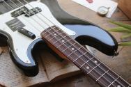 FENDER "Vintera III Late '60s Precision Bass, Rosewood Fingerboard, Black", GIGBAG, 3, 99 KG