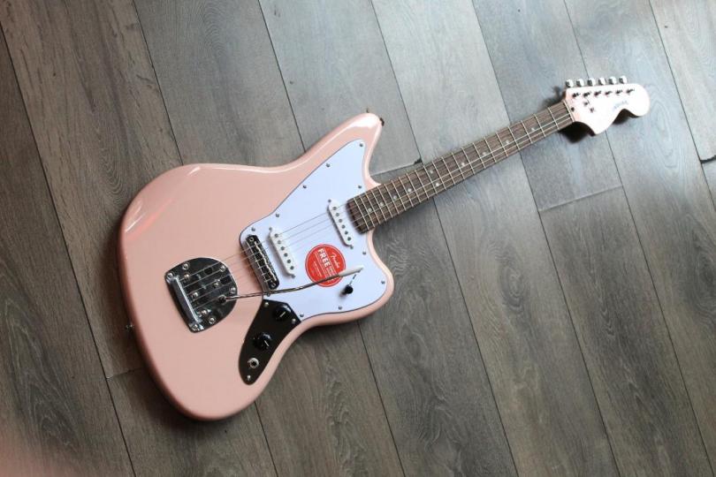 SQUIER "Limited Edition Affinity™ Jaguar, Shell Pink"