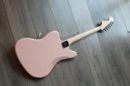 SQUIER "Limited Edition Affinity™ Jaguar, Shell Pink"