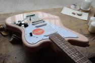 SQUIER "Limited Edition Affinity™ Jaguar, Shell Pink"
