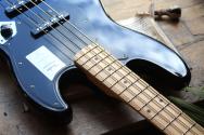 Fender "Jazz Bass Standard Black" 4, 42 KG
