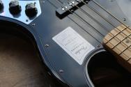 Fender "Jazz Bass Standard Black" 4, 42 KG