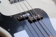 FENDER Standard Precision Bass Olympic White, 3, 90 KG