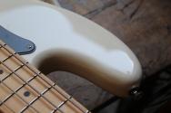 FENDER Standard Precision Bass Olympic White, 3, 90 KG