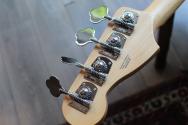 FENDER Standard Precision Bass Olympic White, 3, 90 KG