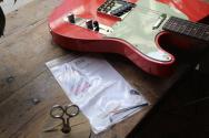 SUHR"LIMITED Classic T Vintage Fiesta Red" GIGBAG, PAPERS