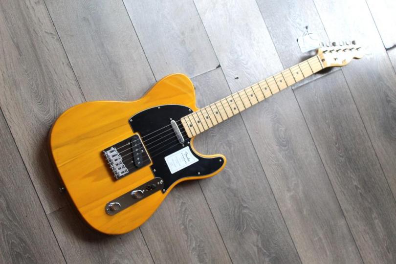 FENDER "Telecaster Standard Butterscotch Blonde" 3, 42 KG