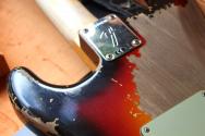 FENDER "Michael Landau Signature 1968 Stratocaster, Round-Laminated Rosewood, Bleached 3-Color Sunburst" HARDCASE, PAPERS