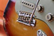 FENDER "Michael Landau Signature 1968 Stratocaster, Round-Laminated Rosewood, Bleached 3-Color Sunburst" HARDCASE, PAPERS
