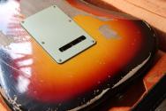 FENDER "Michael Landau Signature 1968 Stratocaster, Round-Laminated Rosewood, Bleached 3-Color Sunburst" HARDCASE, PAPERS