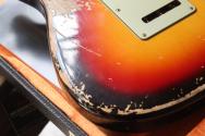 FENDER "Michael Landau Signature 1968 Stratocaster, Round-Laminated Rosewood, Bleached 3-Color Sunburst" HARDCASE, PAPERS