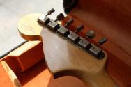 FENDER "Michael Landau Signature 1968 Stratocaster, Round-Laminated Rosewood, Bleached 3-Color Sunburst" HARDCASE, PAPERS