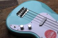 SQUIER "Sonic® Bronco™ Bass, Laurel Fingerboard, White Pickguard, Daphne Blue" 3, 30 KG