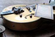 EASTMAN " NEW MODEL T58 Gold" GIGBAG, PAPERS