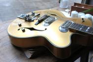 EASTMAN " NEW MODEL T58 Gold" GIGBAG, PAPERS
