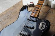SQUIER FSR Classic Vibe™ Bass VI, Maple Fingerboard, Black Pickguard, Matching Headstock, Black