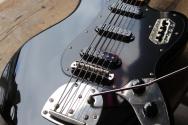 SQUIER FSR Classic Vibe™ Bass VI, Maple Fingerboard, Black Pickguard, Matching Headstock, Black