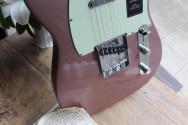 FENDER "Limited Edition Vintera® II Road Worn® '60s Telecaster, Rosewood Fingerboard, Burgundy Mist Metallic" HARDCASE, 3, 48 KG