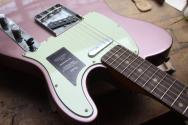 FENDER "Limited Edition Vintera® II Road Worn® '60s Telecaster, Rosewood Fingerboard, Burgundy Mist Metallic" HARDCASE, 3, 48 KG